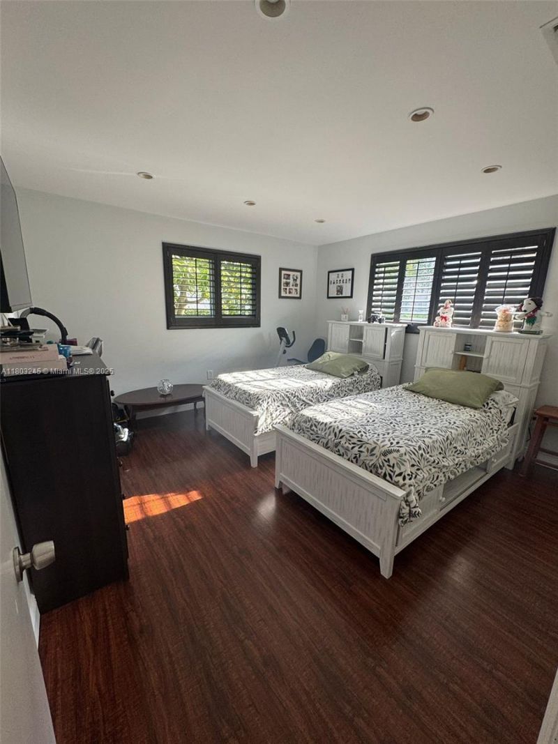 111 SW 24th Ave, Miami, FL 33135 Photo