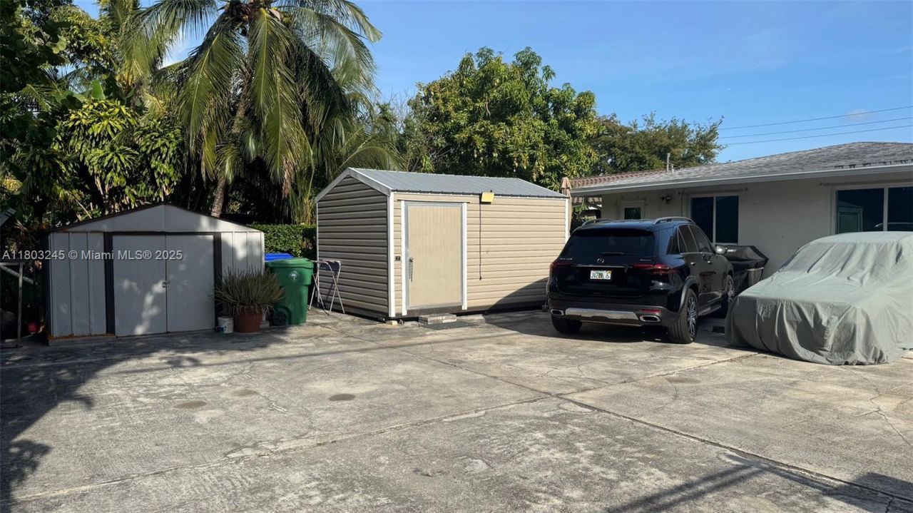 111 SW 24th Ave, Miami, FL 33135 Photo