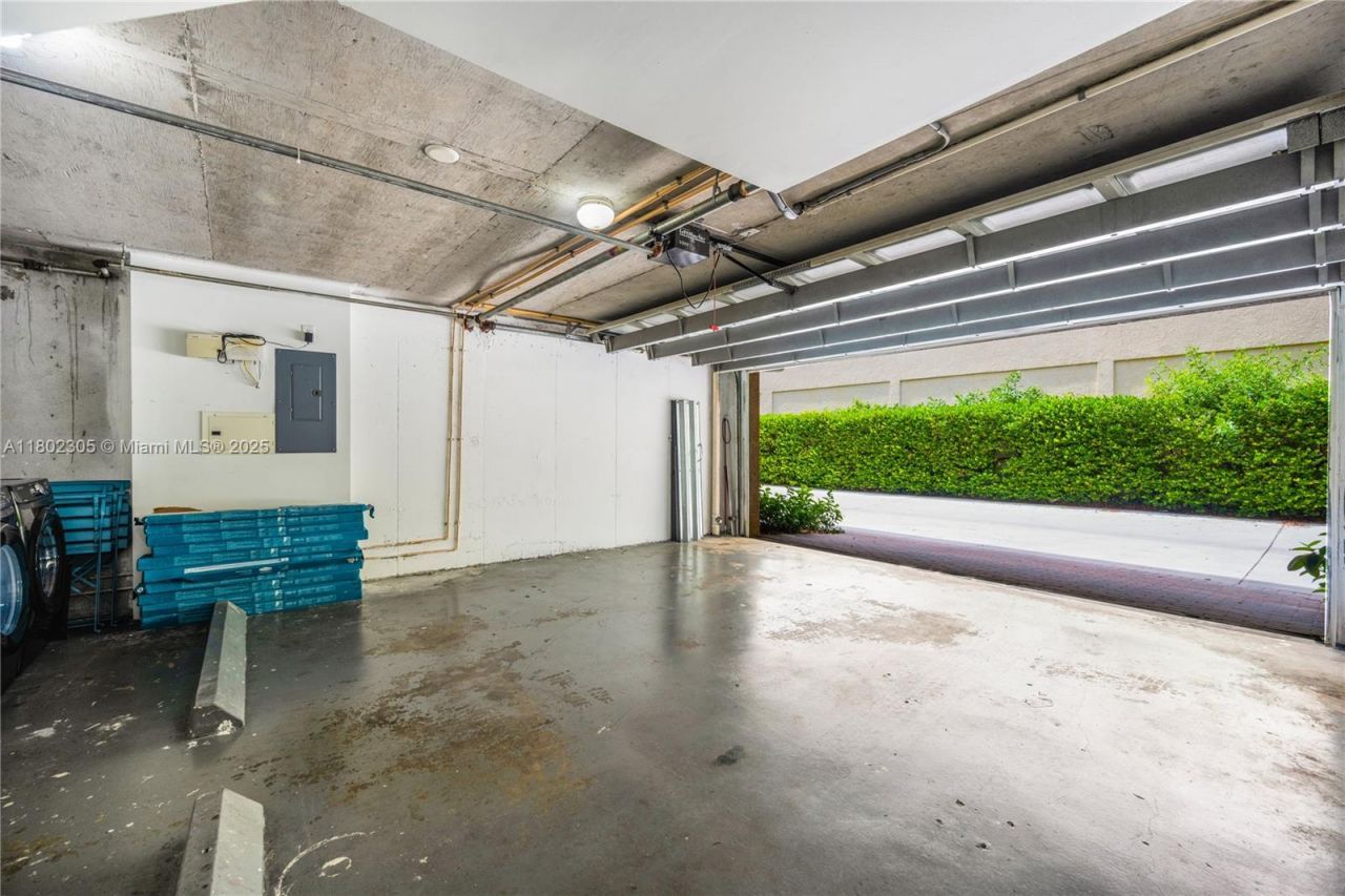 2845 NE 185th St, Unit 907, Aventura, FL 33180 Photo