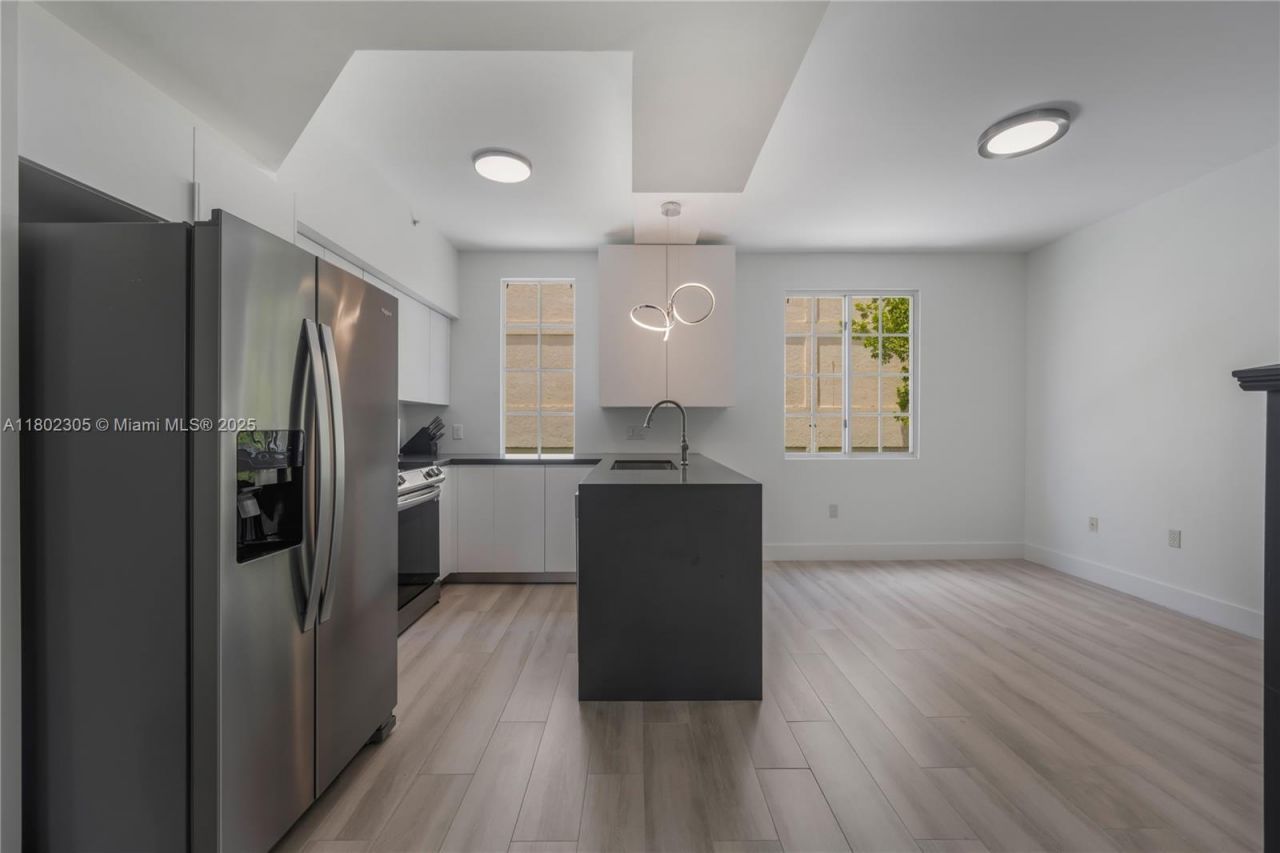 2845 NE 185th St, Unit 907, Aventura, FL 33180 Photo