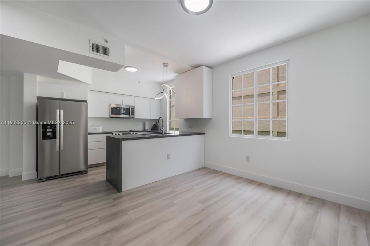 2845 NE 185th St, Unit 907, Aventura, FL 33180 Photo