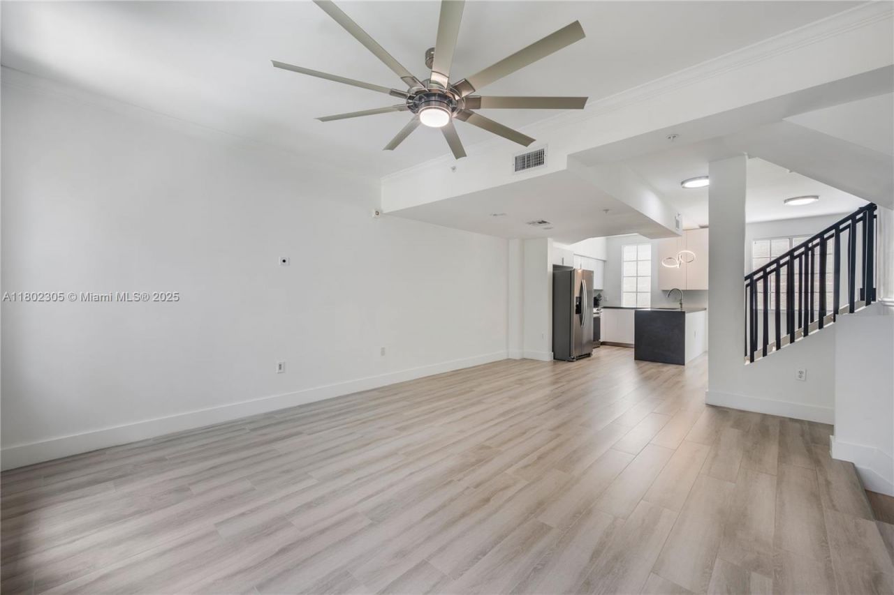 2845 NE 185th St, Unit 907, Aventura, FL 33180 Photo