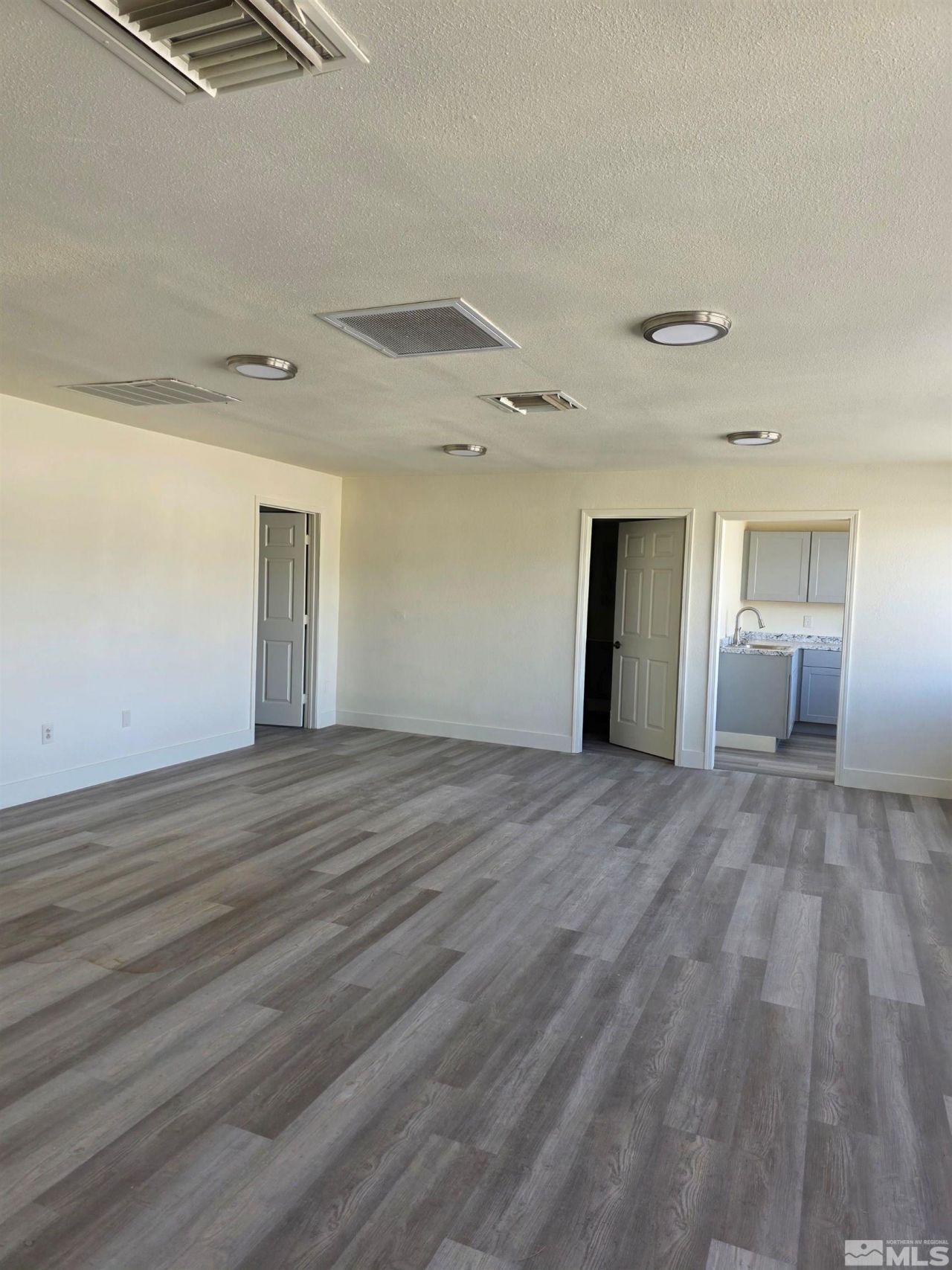 933 Woodside Drive, Carson City, NV 89701 Photo