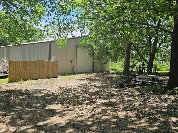 223 W 2nd Street, Bonham, TX 75418