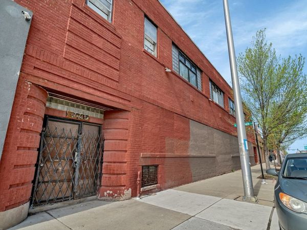 3705 W Grand Avenue, Chicago, IL 60651