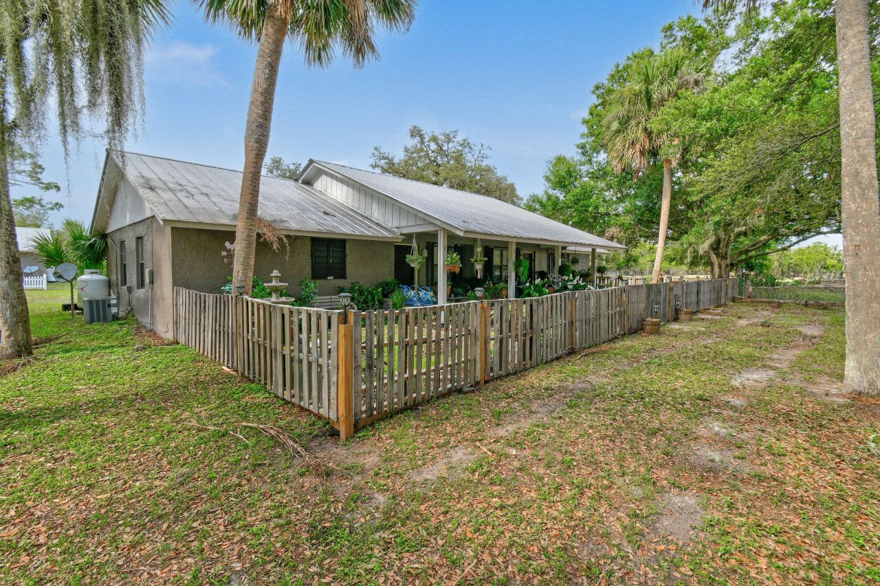 9601 SW Fox Brown Road, Indiantown, FL 34956 Photo