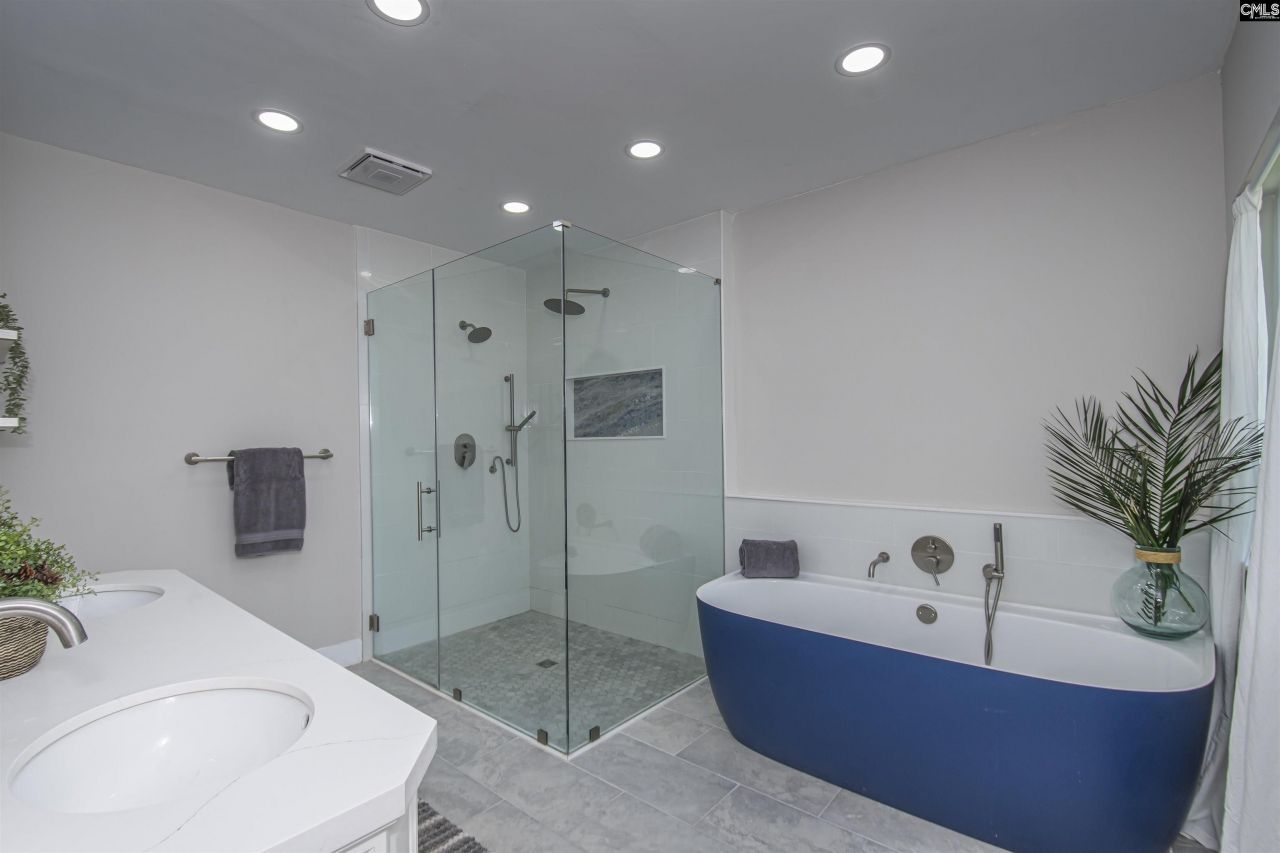 363 Langford Road Photo 16