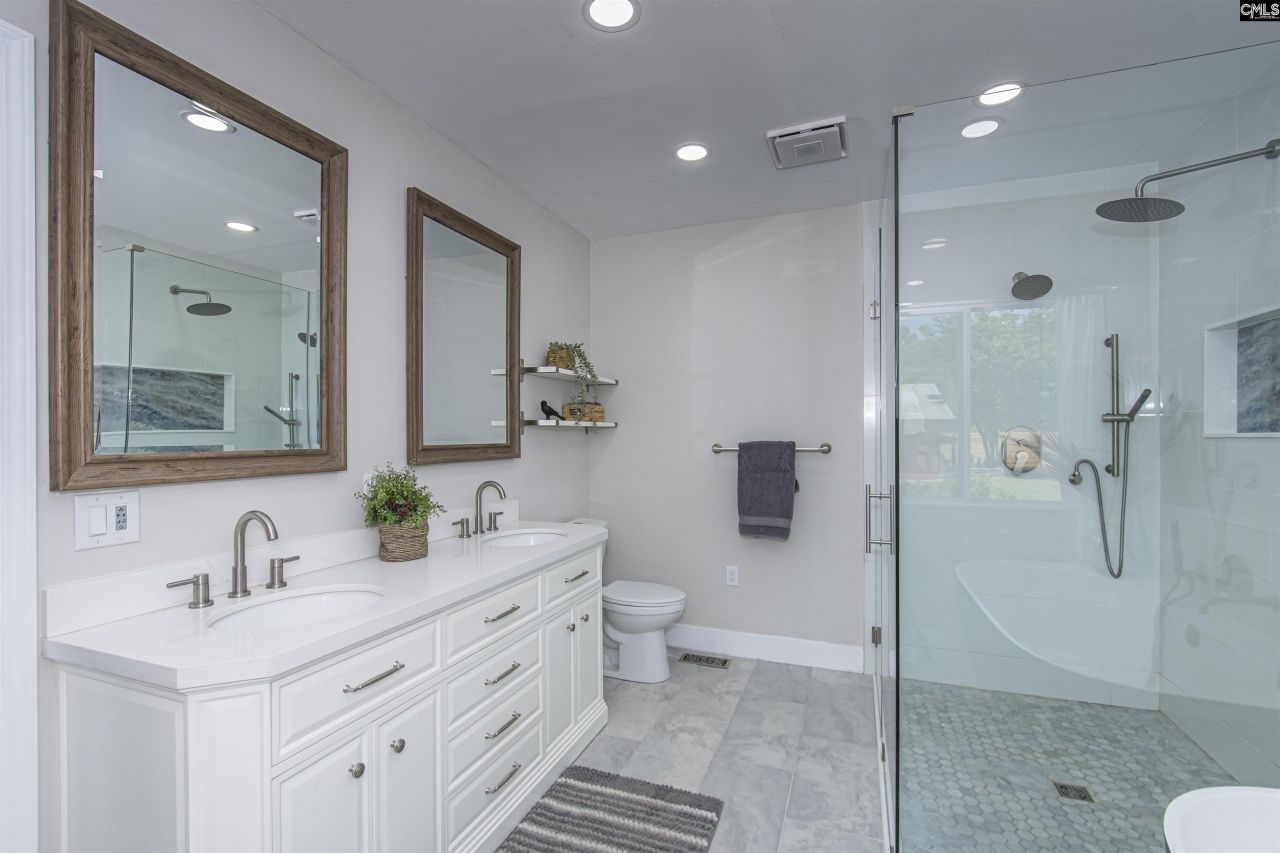 363 Langford Road Photo 17