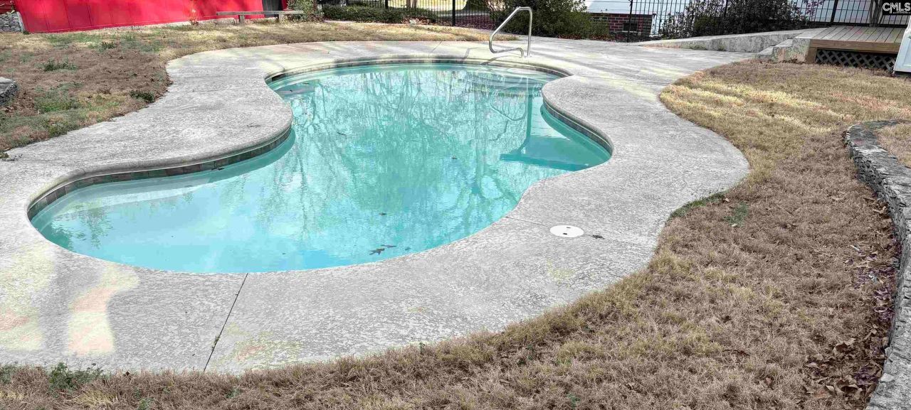 363 Langford Road Photo 40