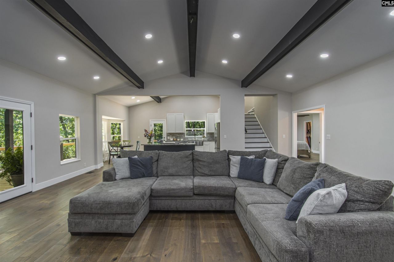 363 Langford Road Photo 7