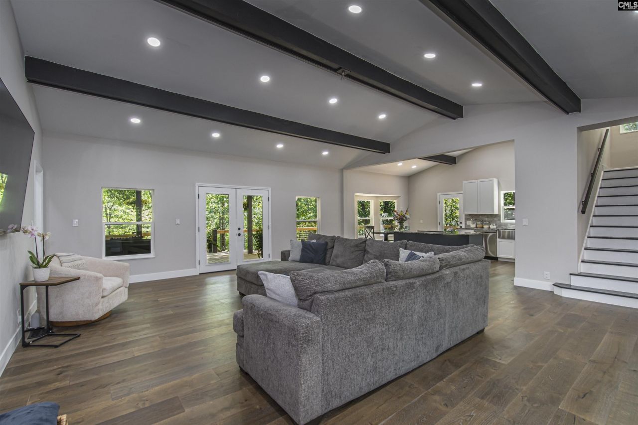 363 Langford Road Photo 8