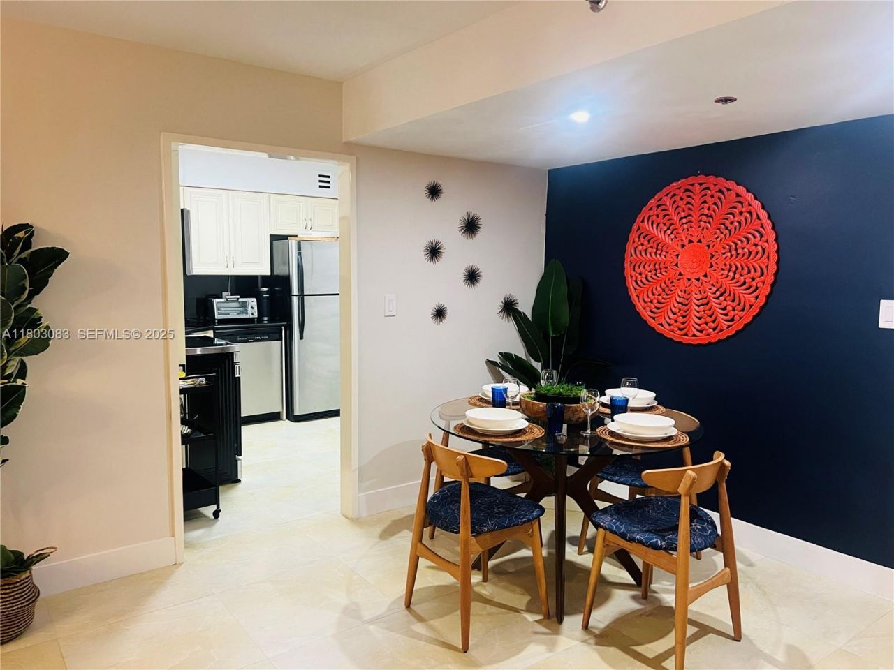 5225 Collins Ave, Unit 914, Miami Beach, FL 33140 Photo