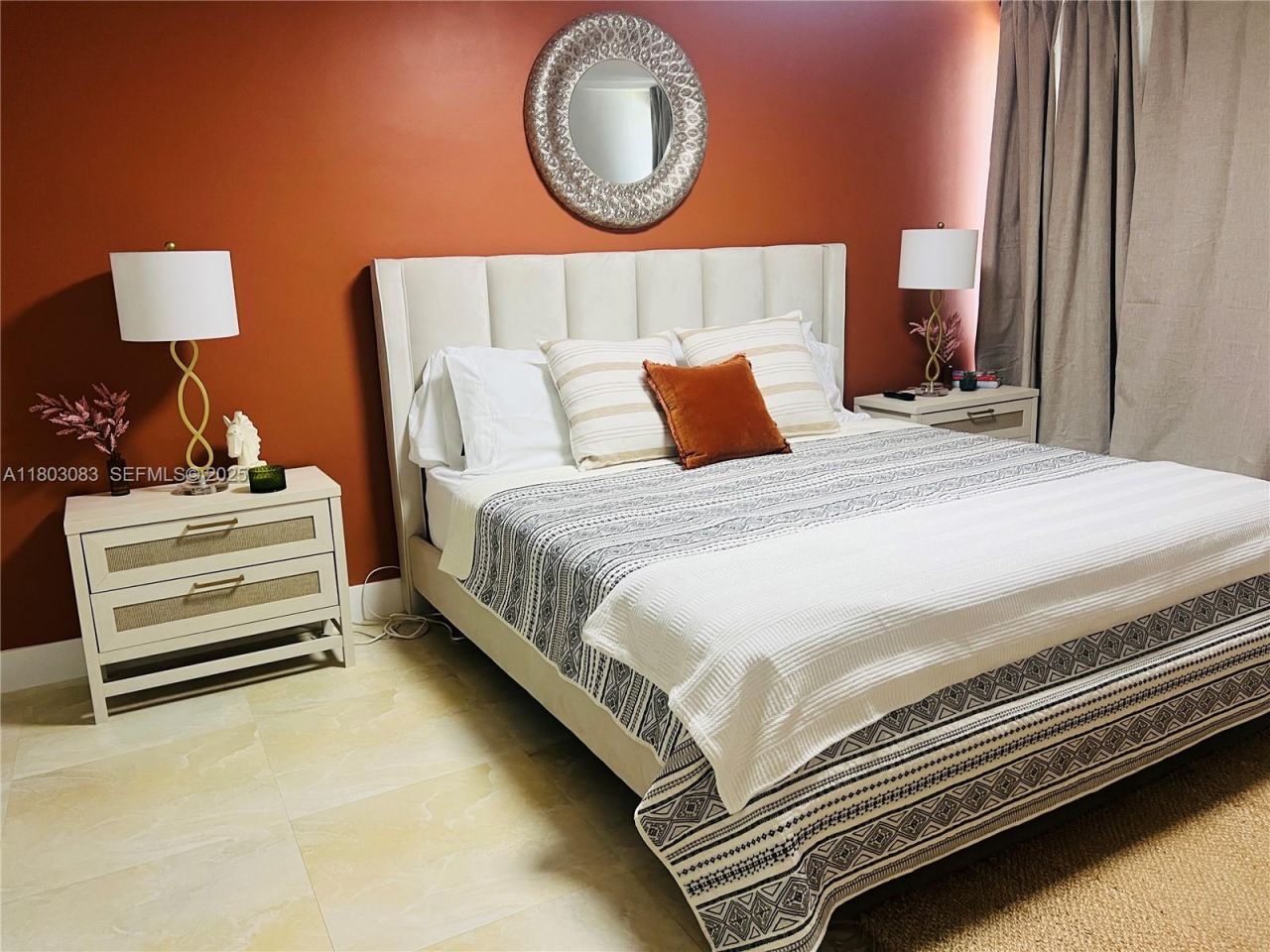 5225 Collins Ave, Unit 914, Miami Beach, FL 33140 Photo