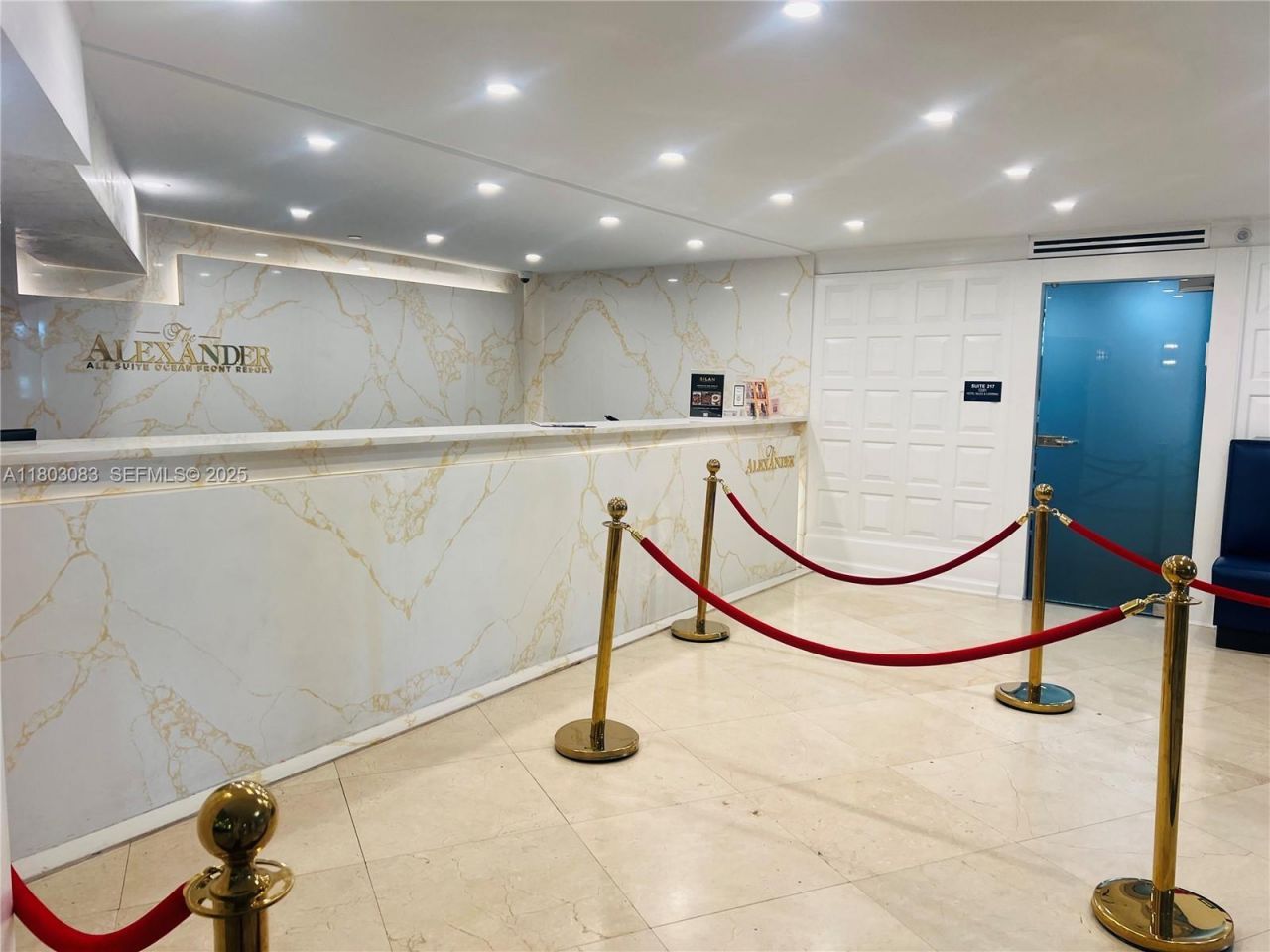 5225 Collins Ave, Unit 914, Miami Beach, FL 33140 Photo