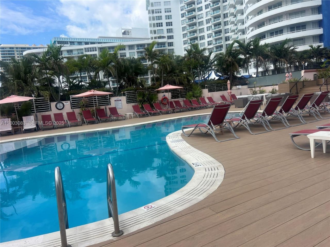 5225 Collins Ave, Unit 914, Miami Beach, FL 33140 Photo