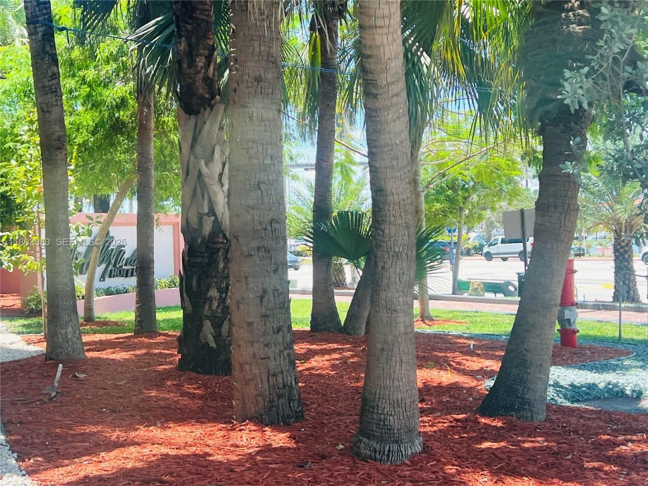 5225 Collins Ave, Unit 914, Miami Beach, FL 33140 Photo