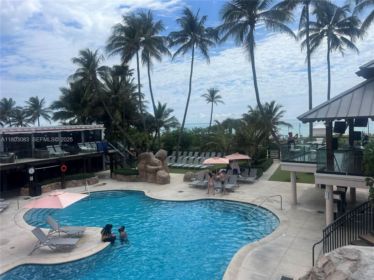 5225 Collins Ave, Unit 914, Miami Beach, FL 33140 Photo