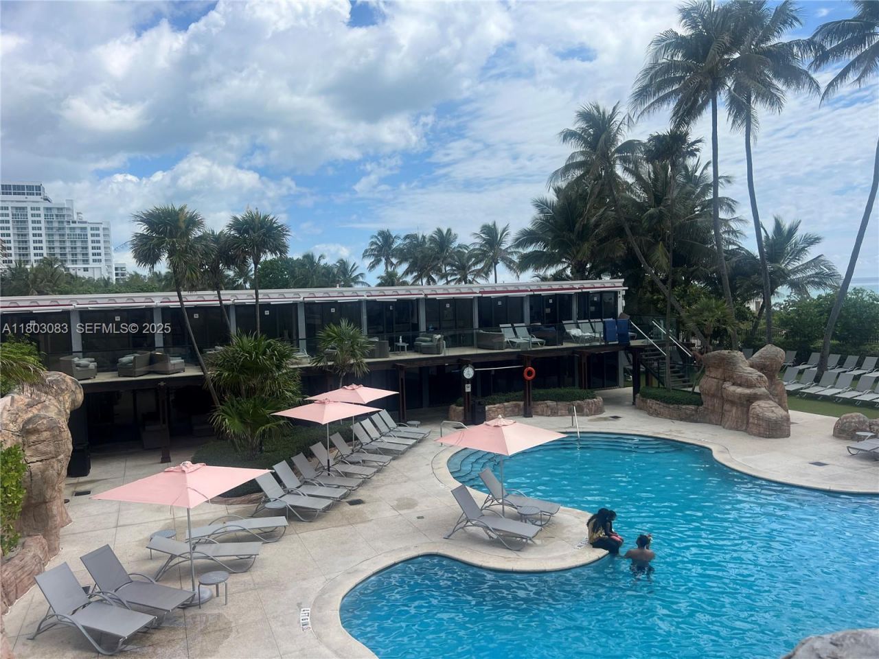 5225 Collins Ave, Unit 914, Miami Beach, FL 33140 Photo