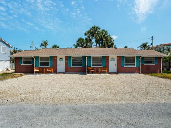 208 PEACOCK LANE, HOLMES BEACH, FL 34217