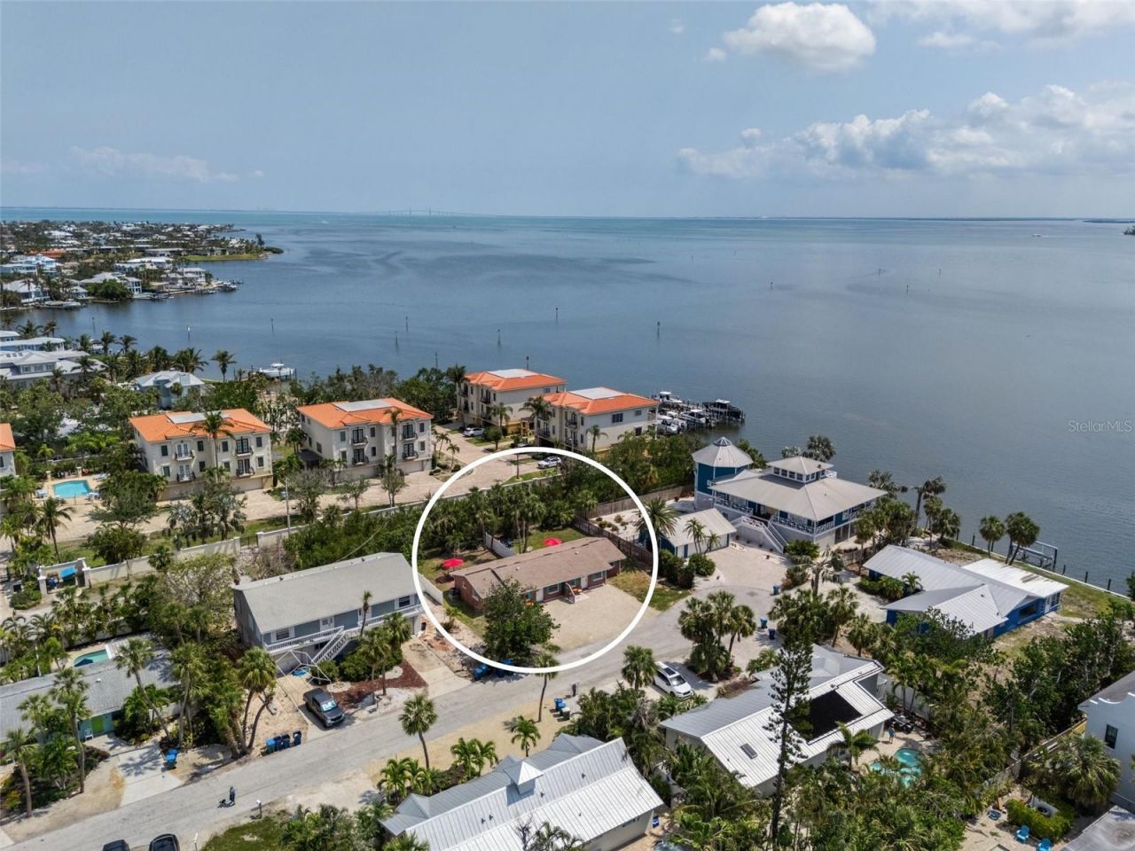 208 Peacock Lane, Holmes Beach, FL 34217 Photo