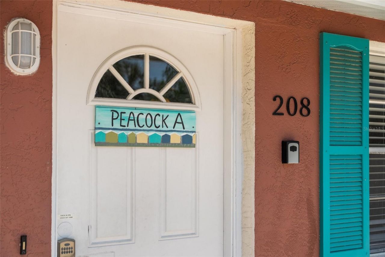 208 Peacock Lane, Holmes Beach, FL 34217 Photo