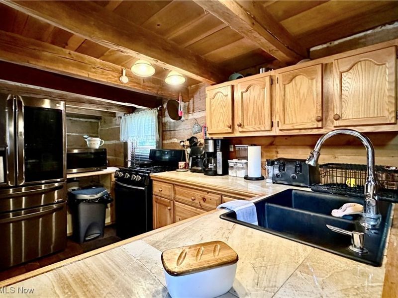 477 Burnt Hill Road, Williamstown, WV 26187 Photo 13