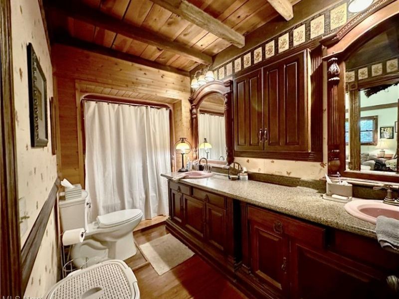 477 Burnt Hill Road, Williamstown, WV 26187 Photo 18