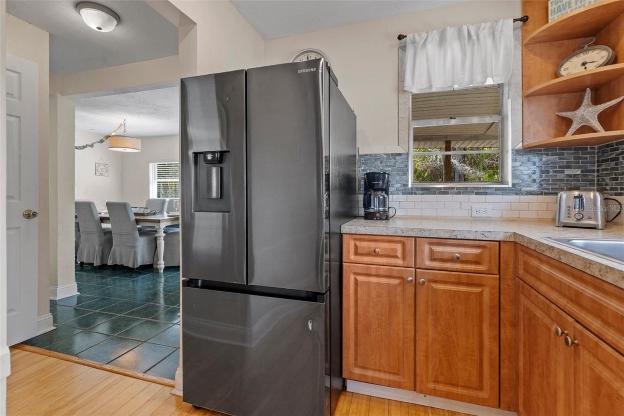 3018 Gulf Drive, Holmes Beach, FL 34217 Photo