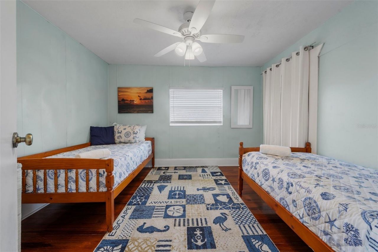 3018 Gulf Drive, Holmes Beach, FL 34217 Photo