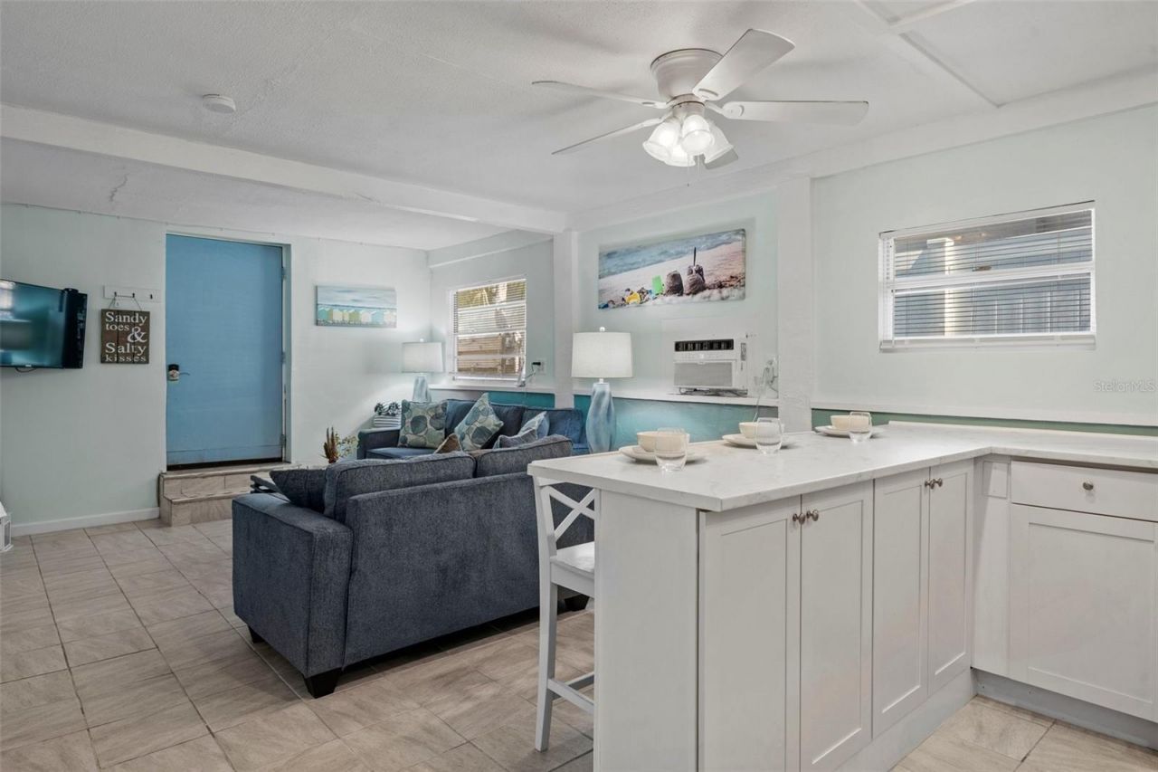 3018 Gulf Drive, Holmes Beach, FL 34217 Photo