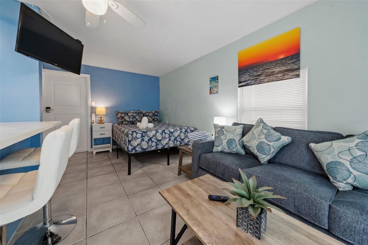 3018 Gulf Drive, Holmes Beach, FL 34217 Photo