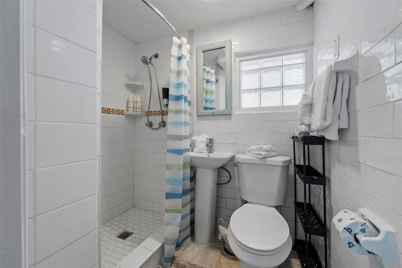 3018 Gulf Drive, Holmes Beach, FL 34217 Photo