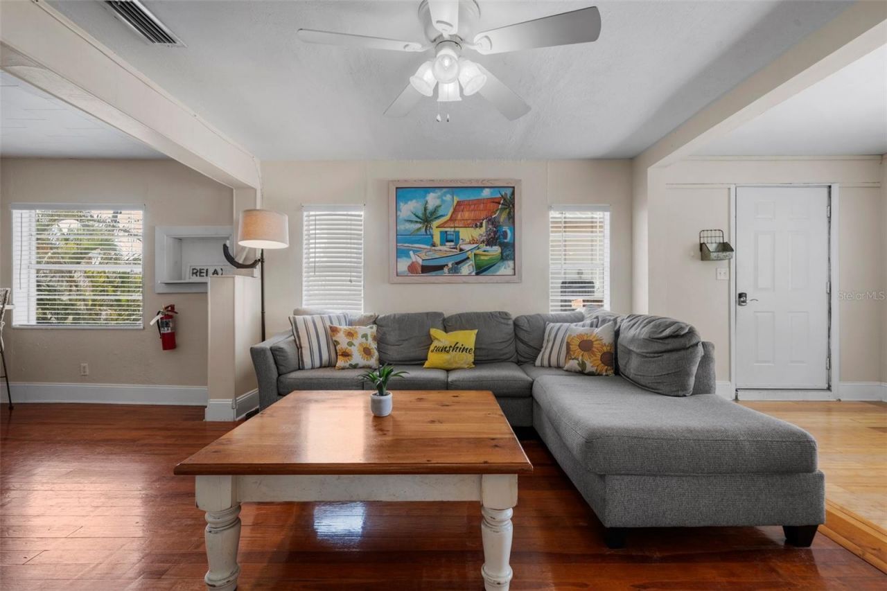 3018 Gulf Drive, Holmes Beach, FL 34217 Photo