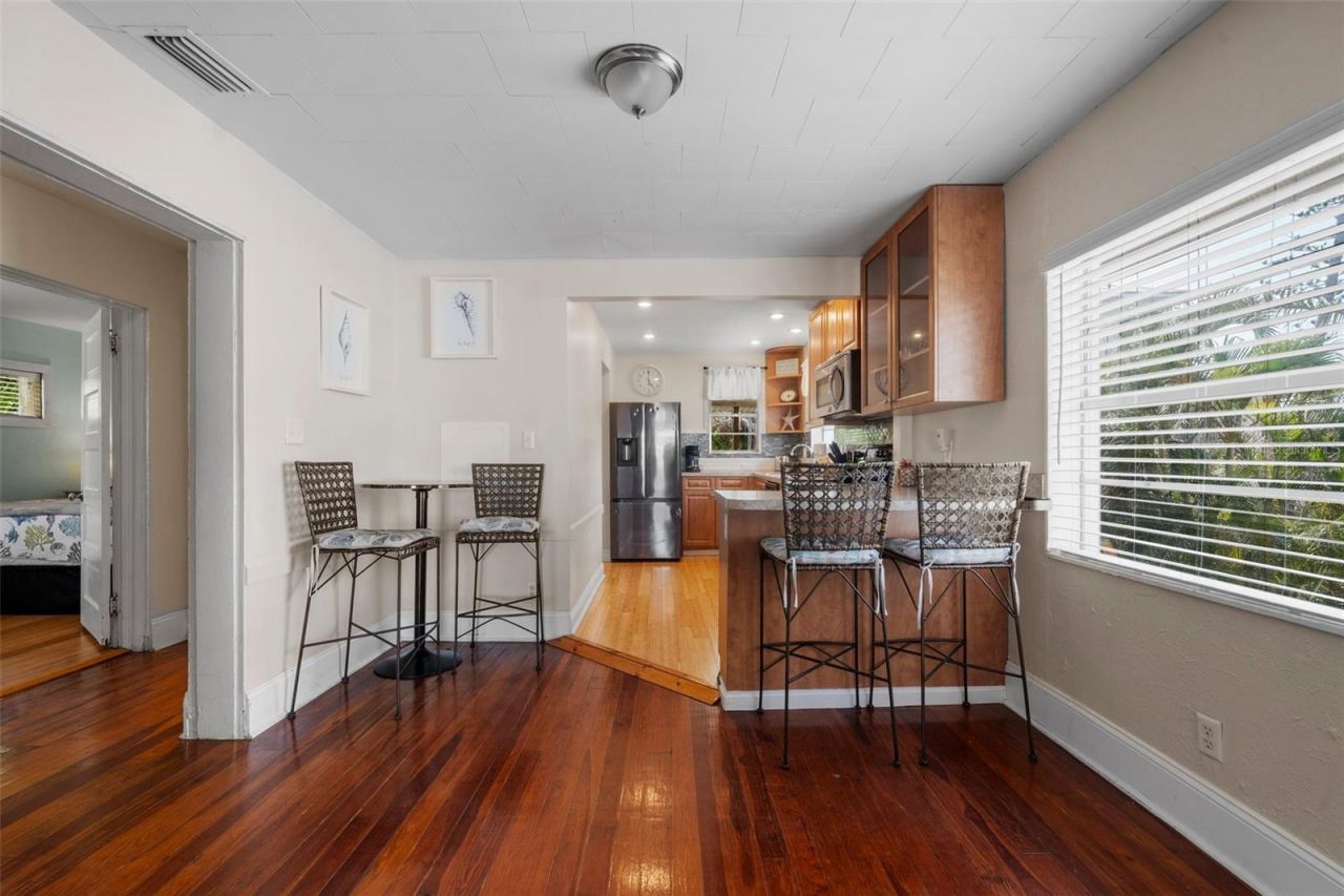 3018 Gulf Drive, Holmes Beach, FL 34217 Photo