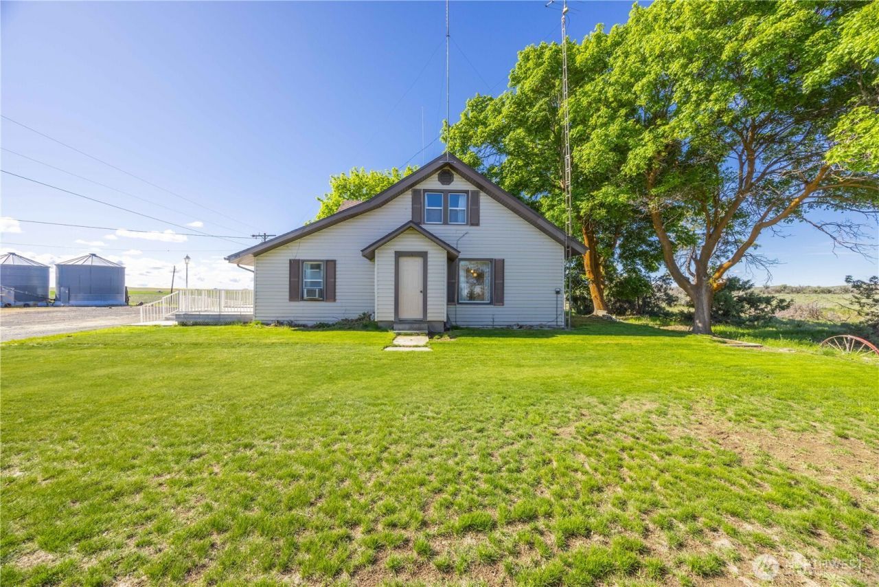 240 Road 14 Ne, Mansfield, WA 98830 Main Photo