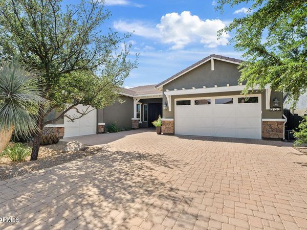 3123 E CAT BALUE Drive, Phoenix, AZ 85050