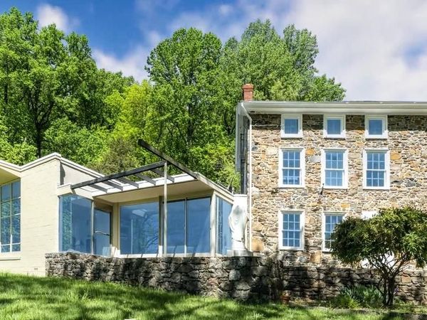 2585 CHARLESTOWN ROAD, PHOENIXVILLE, PA 19460