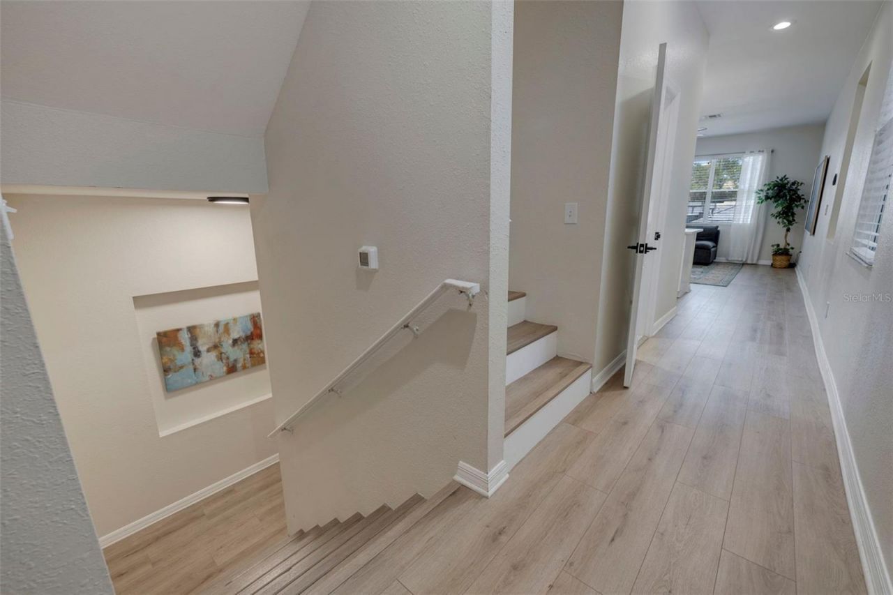 330 Lang Court N, Unit 1, Saint Petersburg, FL 33701 Photo