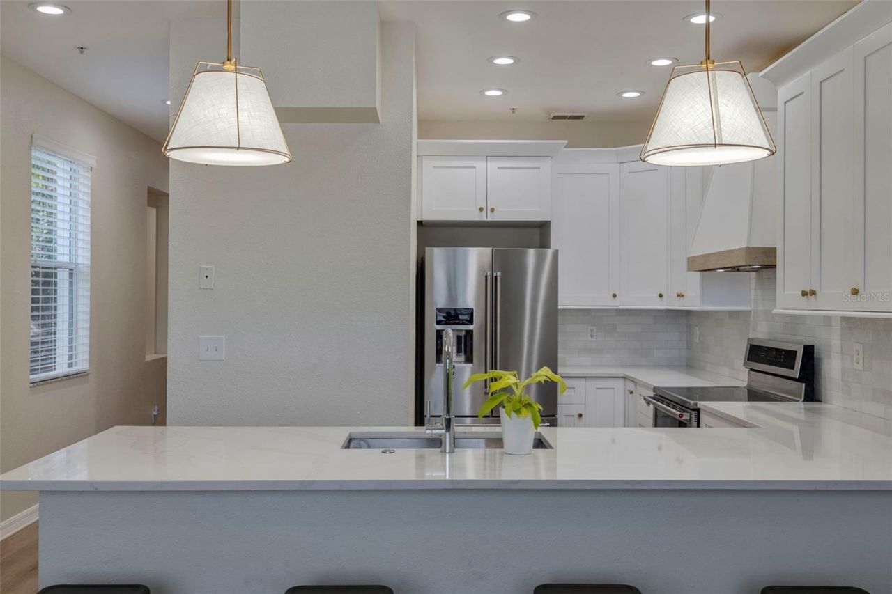 330 Lang Court N, Unit 1, Saint Petersburg, FL 33701 Photo