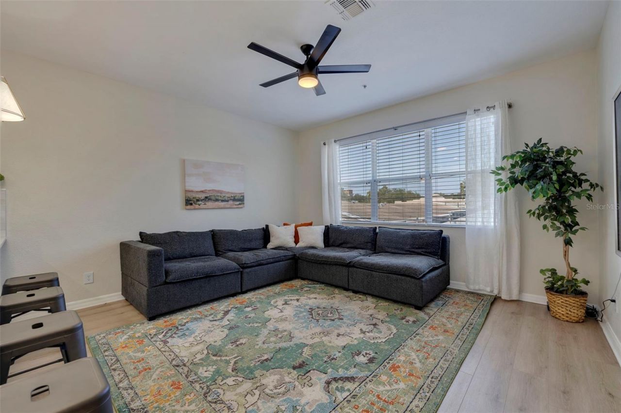 330 Lang Court N, Unit 1, Saint Petersburg, FL 33701 Photo