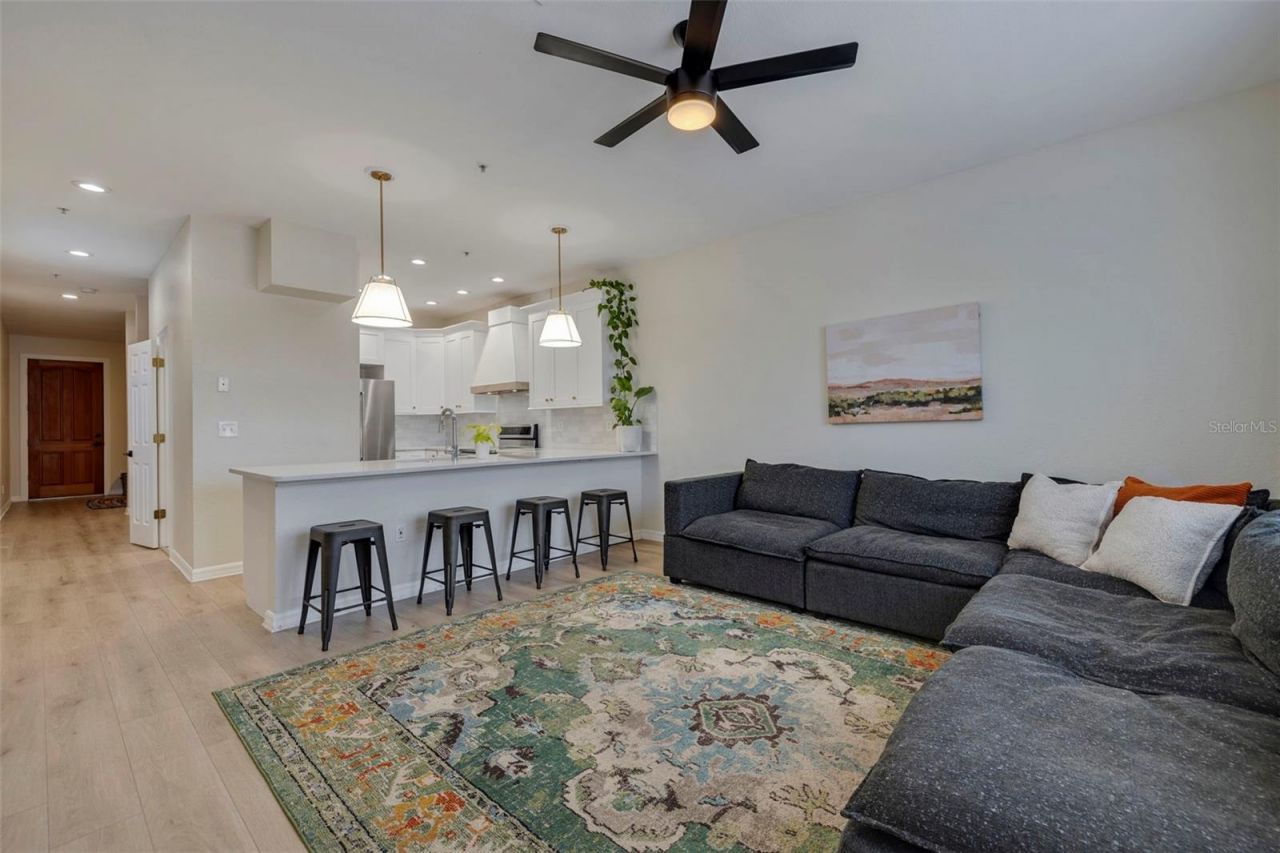 330 Lang Court N, Unit 1, Saint Petersburg, FL 33701 Photo