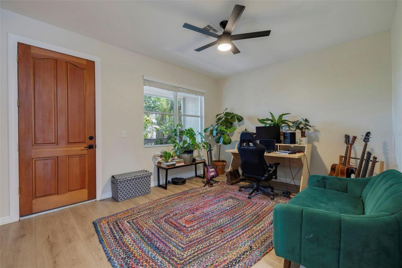 330 Lang Court N, Unit 1, Saint Petersburg, FL 33701 Photo