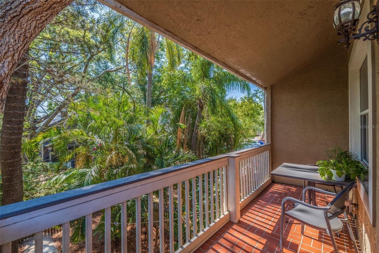 330 Lang Court N, Unit 1, Saint Petersburg, FL 33701 Photo