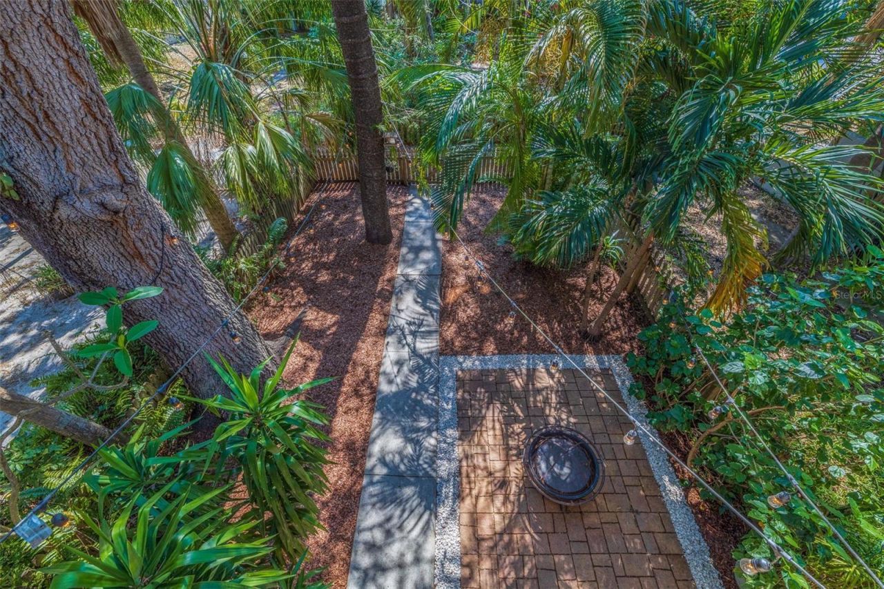 330 Lang Court N, Unit 1, Saint Petersburg, FL 33701 Photo