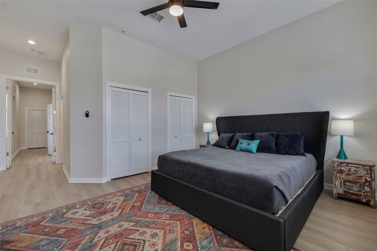 330 Lang Court N, Unit 1, Saint Petersburg, FL 33701 Photo