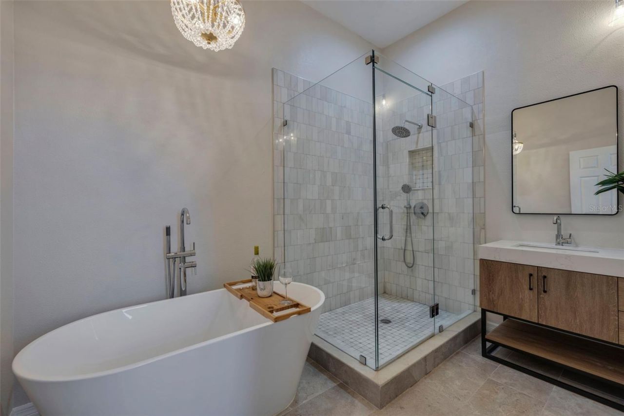 330 Lang Court N, Unit 1, Saint Petersburg, FL 33701 Photo