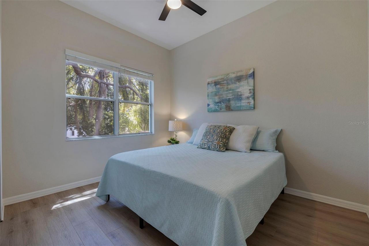 330 Lang Court N, Unit 1, Saint Petersburg, FL 33701 Photo