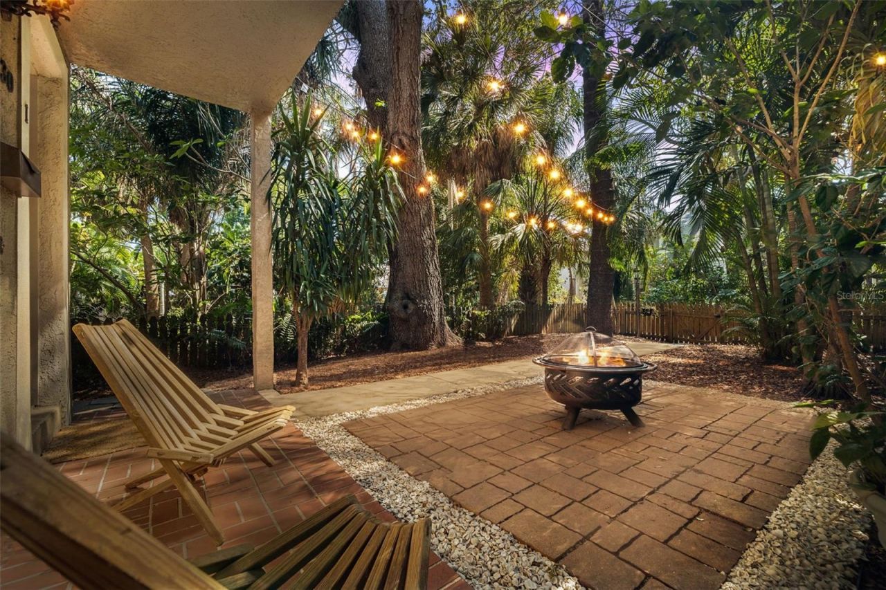 330 Lang Court N, Unit 1, Saint Petersburg, FL 33701 Photo