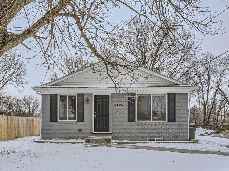 3325 E Deshler Avenue, Columbus, OH 43227 Photo 1