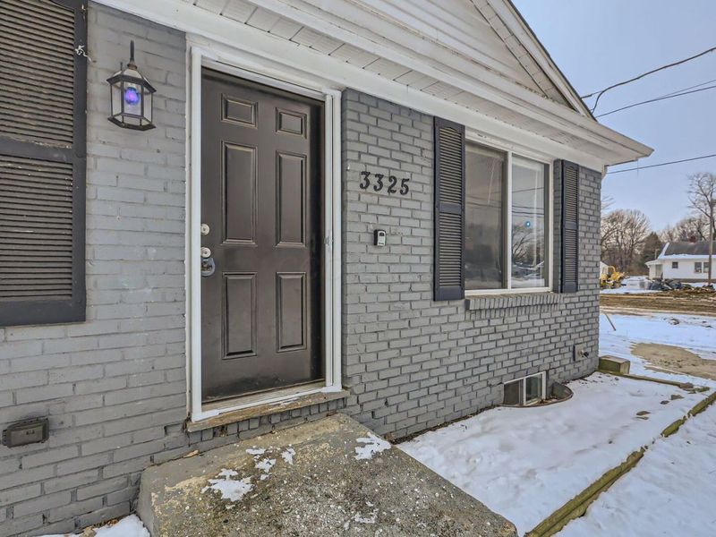 3325 E Deshler Avenue, Columbus, OH 43227 Photo 2